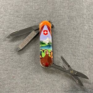 2018 Victorinox Limited Edition Hikers Swiss Army Knife